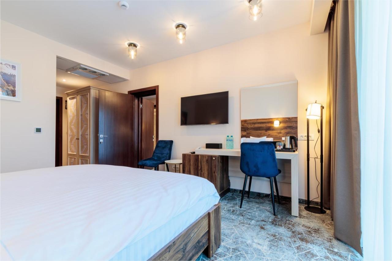 Two Connecting Double Rooms
