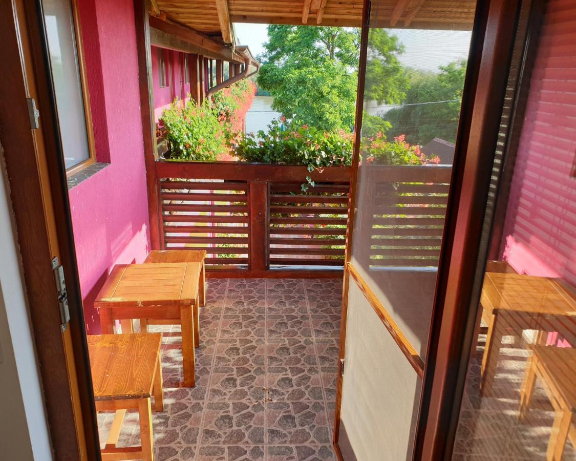 Cameră dublă Deluxe cu balcon
