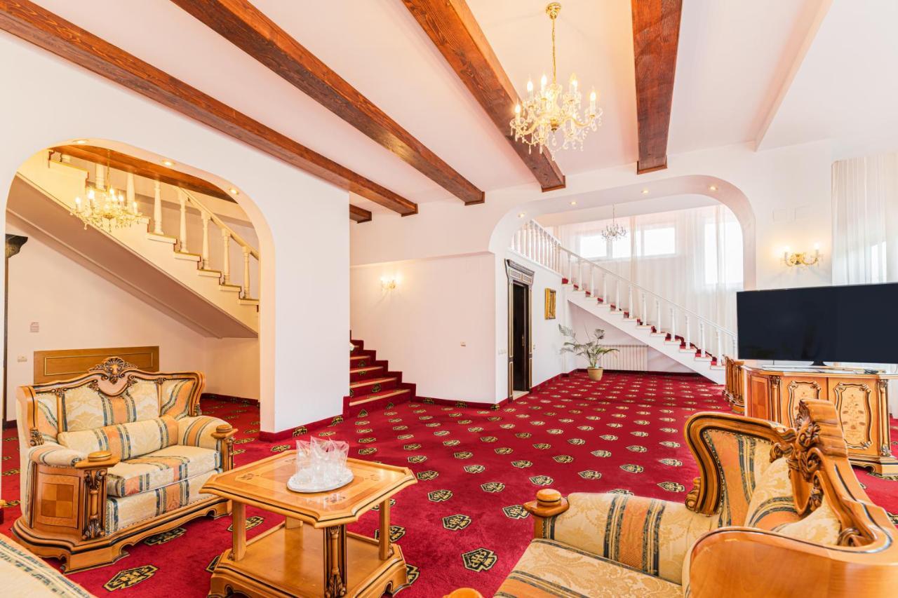 Suită Deluxe cu saună și balcon