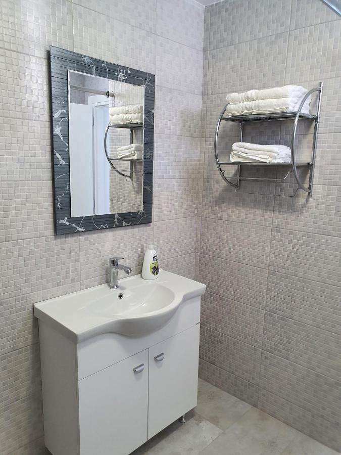 Two-Bedroom Apartment,1139884597:JPEG