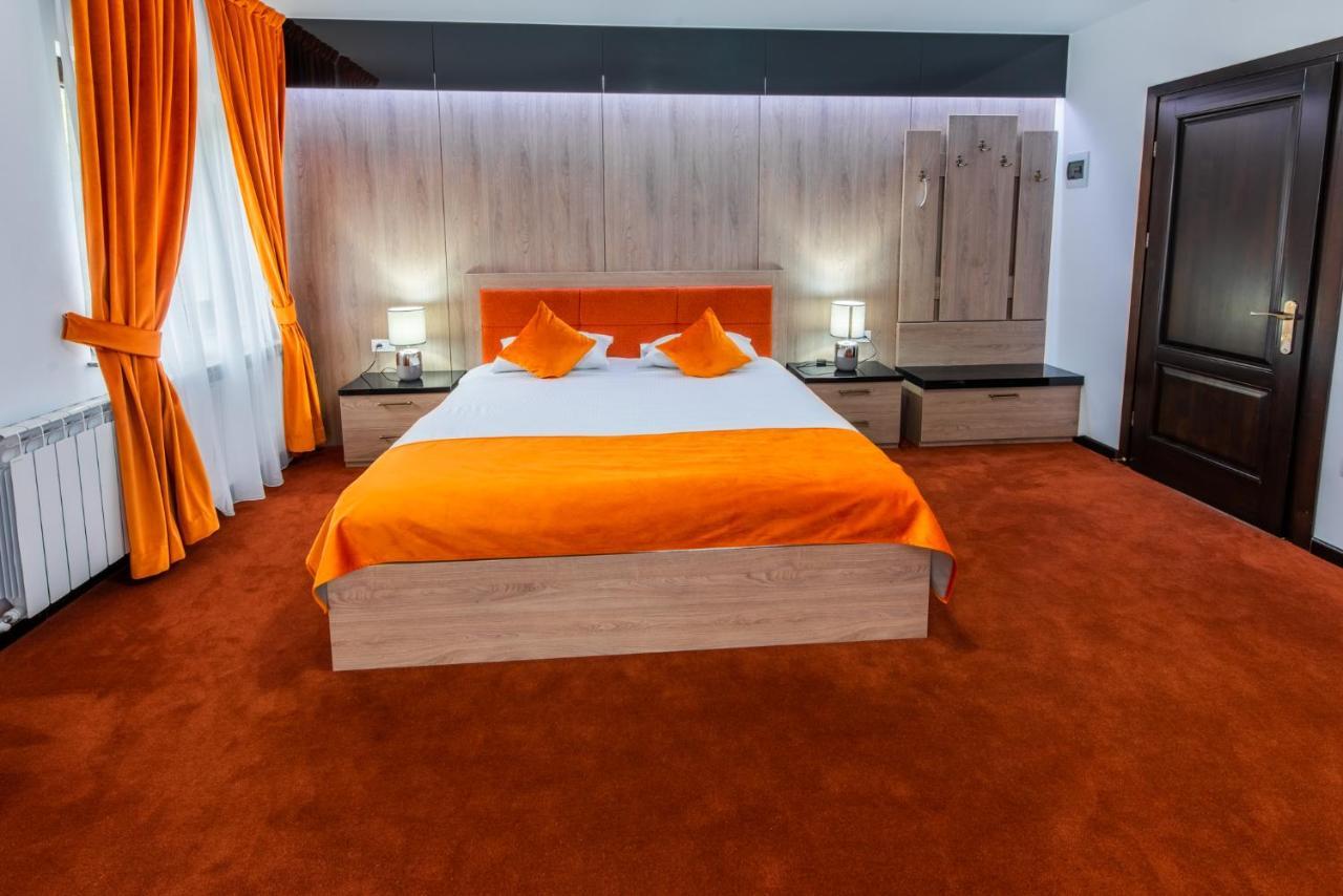 Cameră Dublă Deluxe