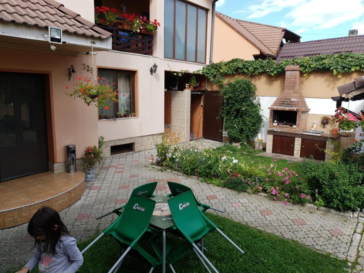 Cameră triplă
