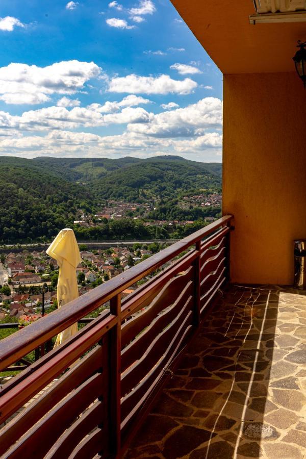 Cameră dublă cu balcon