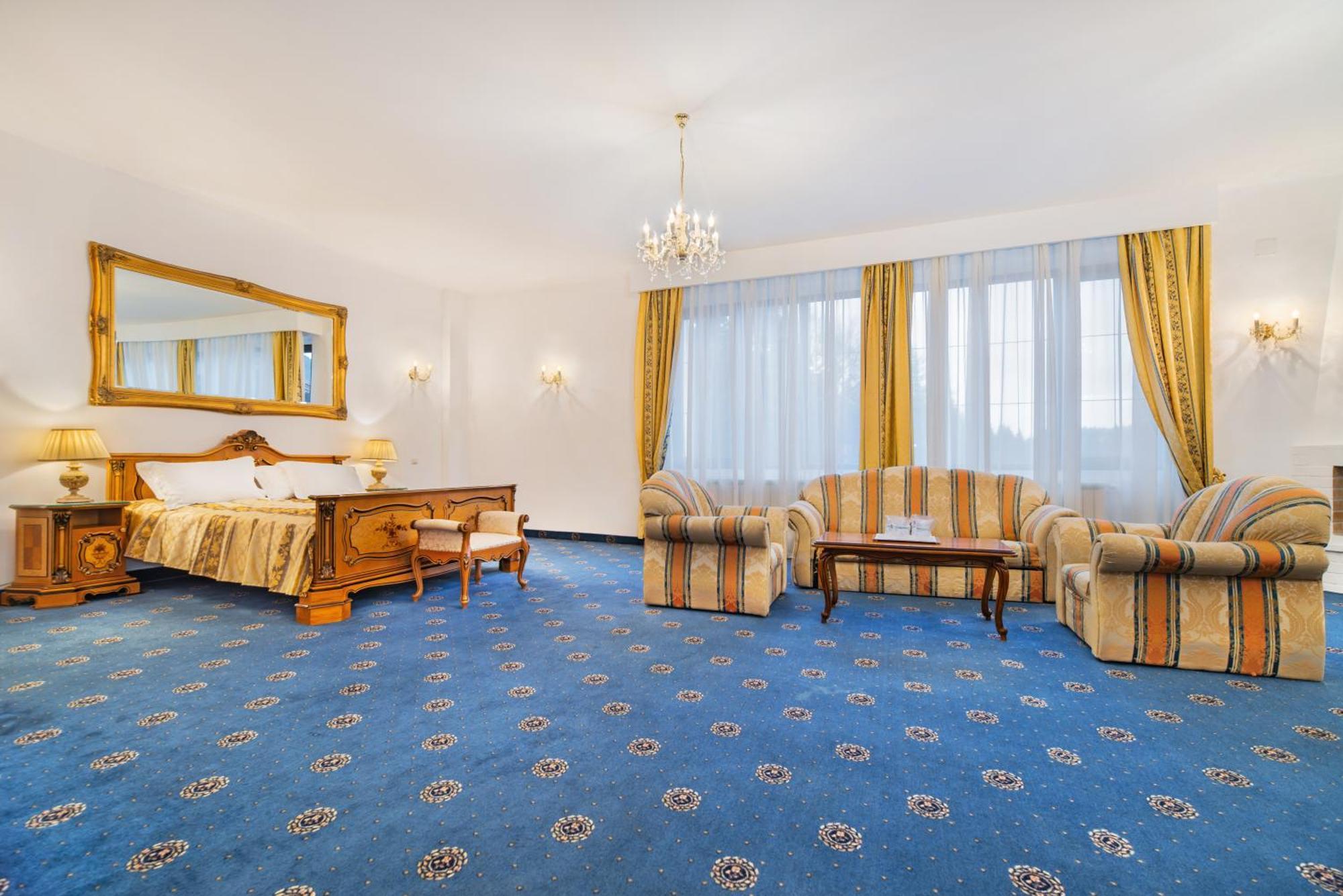 Suită Premier cu balcon
