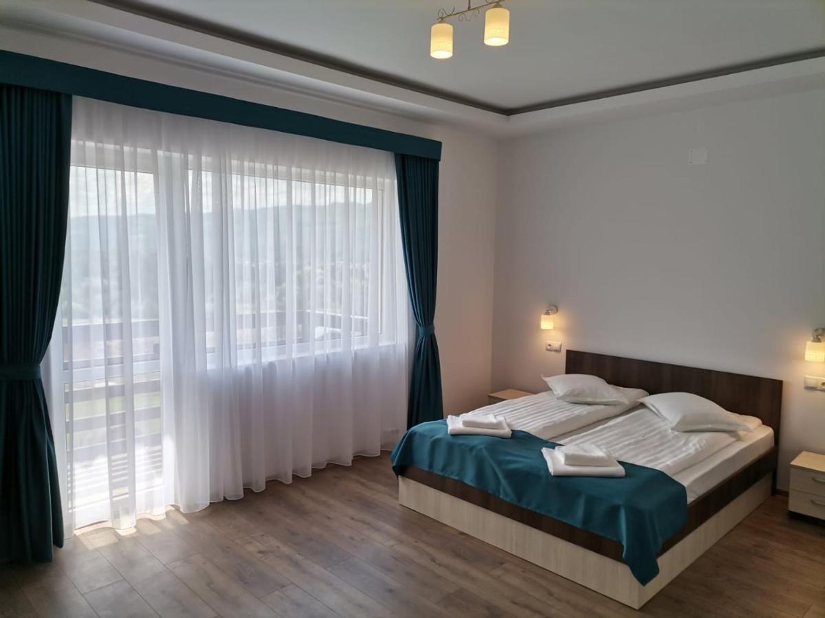 Cameră dublă cu balcon