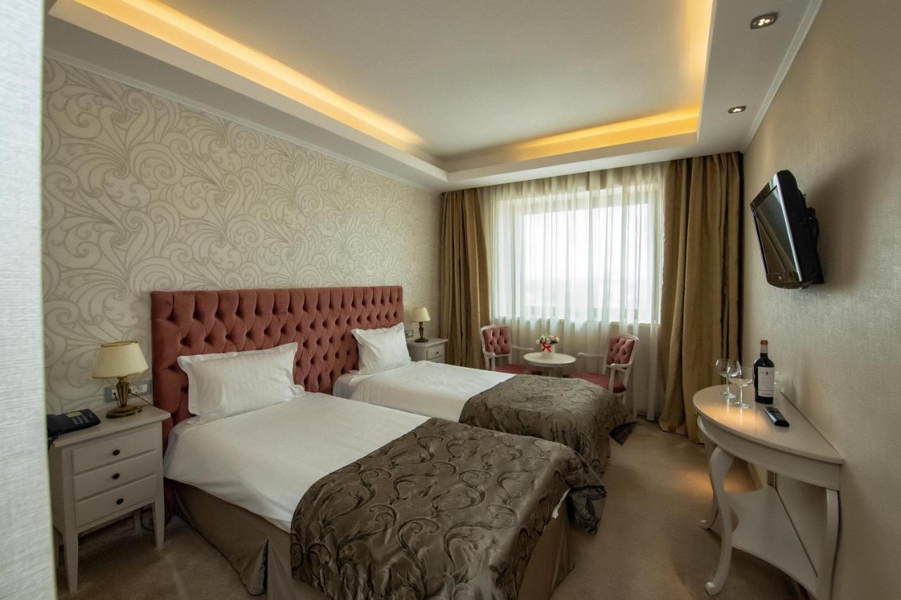 Cameră dublă sau twin standard