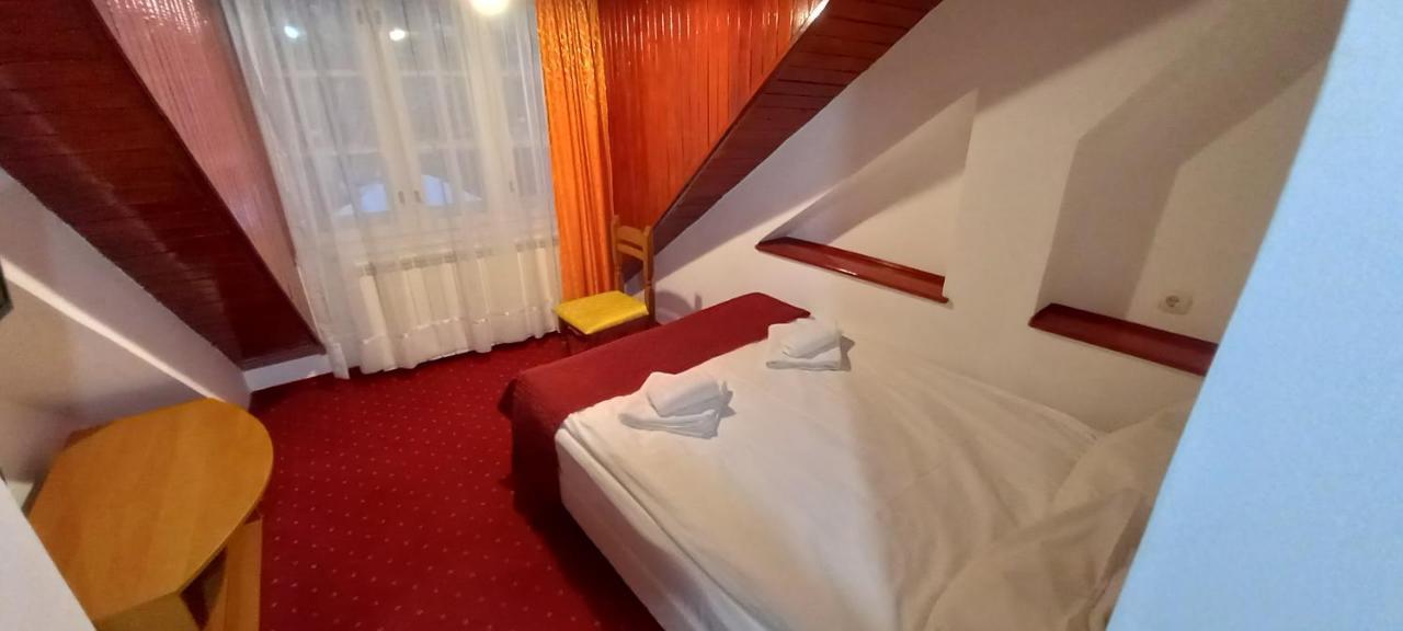Cameră dublă