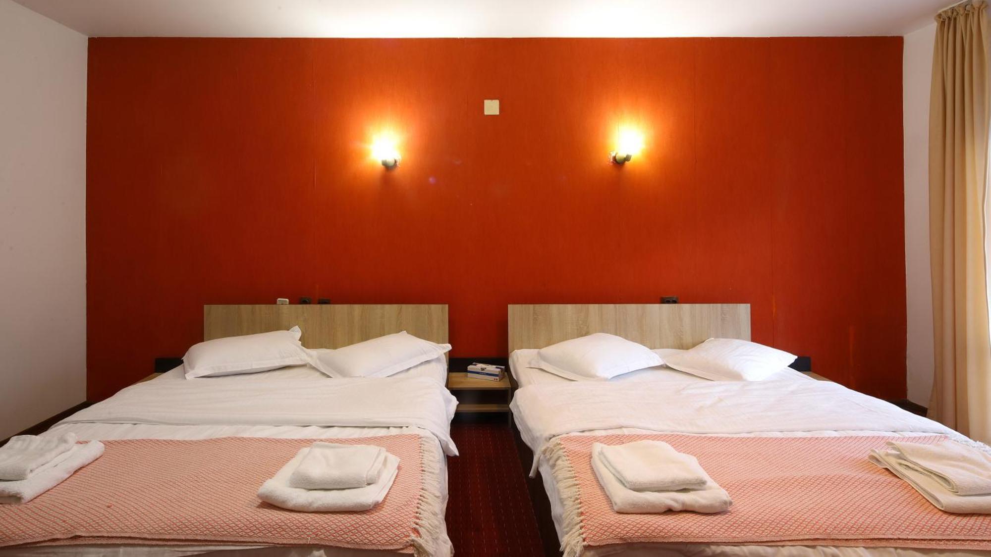 Classic Triple Room,1538750437:JPEG