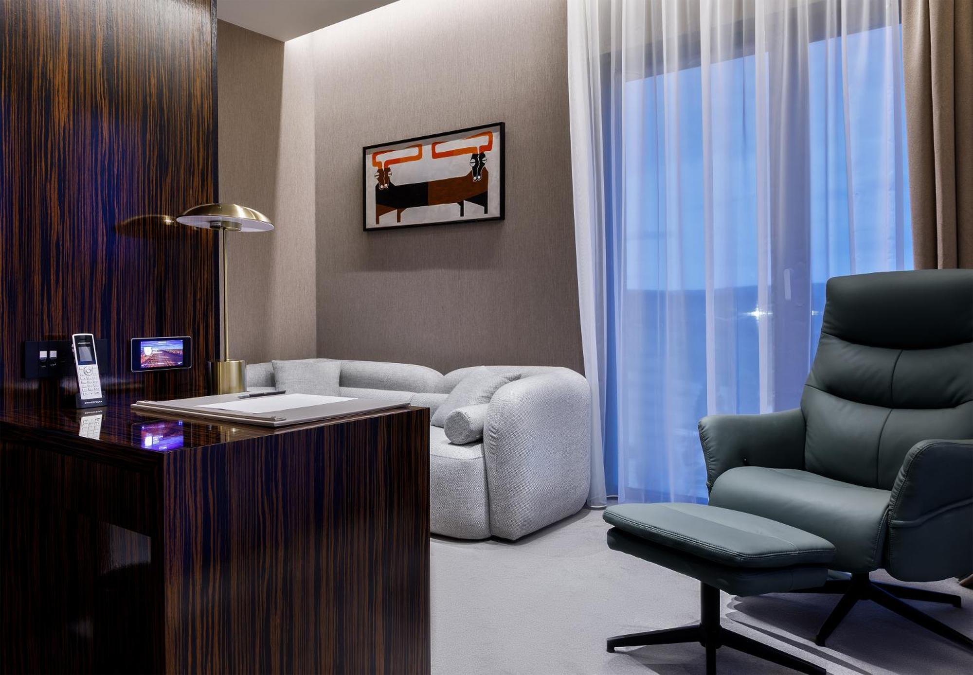 Executive Corner Suite with Balcony