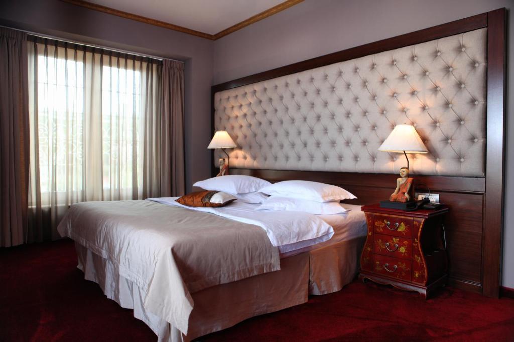 Oriental Penthouse