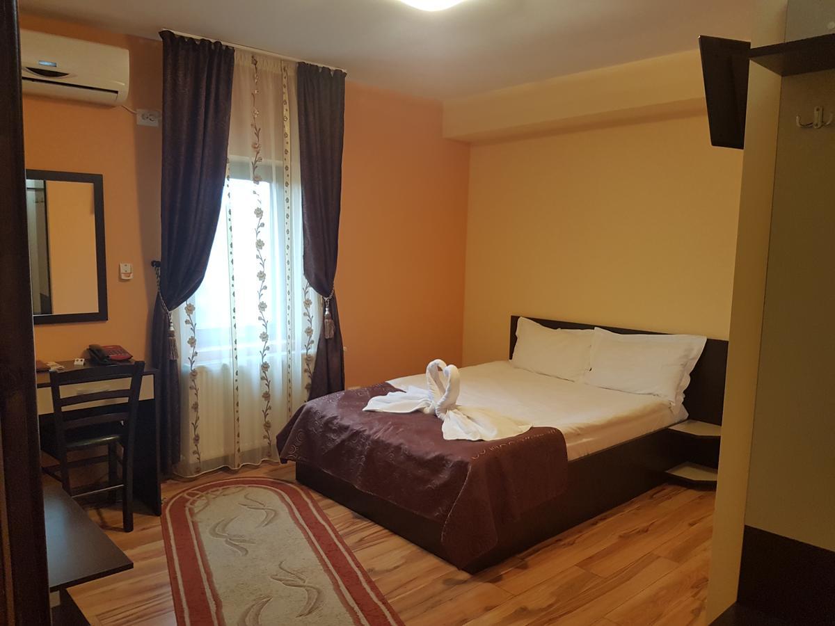 Cameră dublă standard