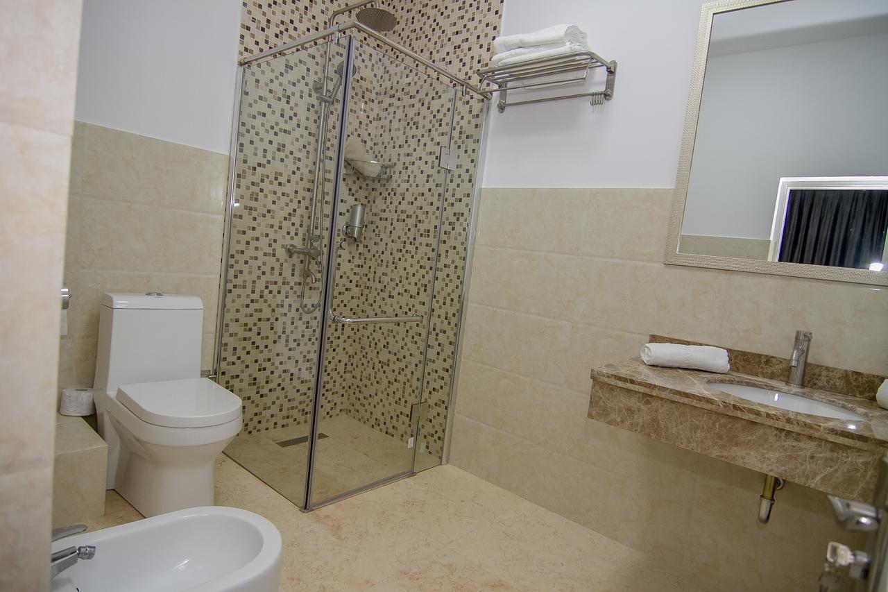 Cameră de familie (3 adulţi + 1 copil)