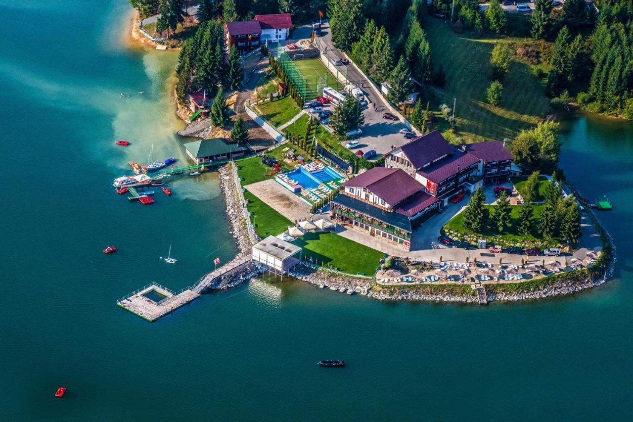 Bungalou lângă apă