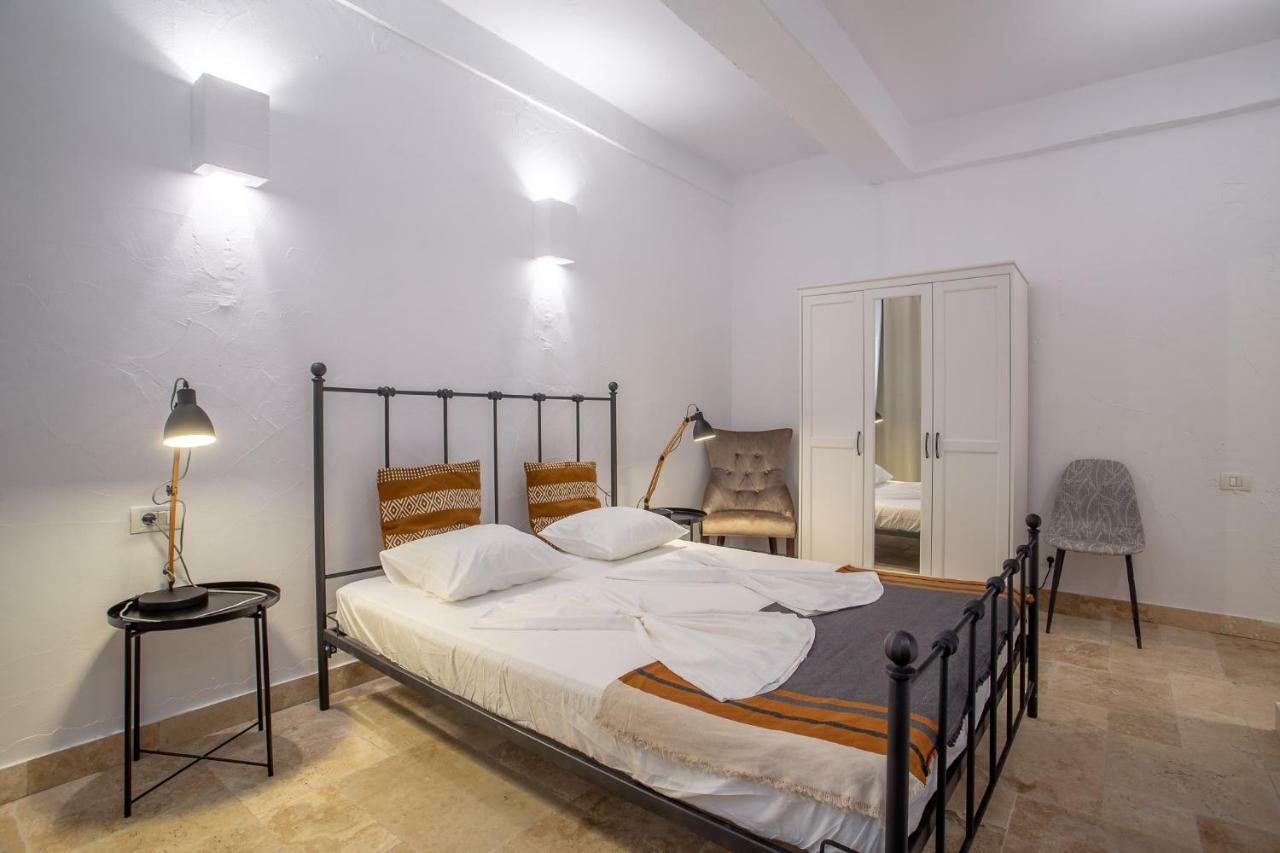 Double Room,910892764:JPEG