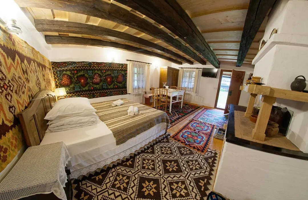 Casa Povestilor din Bucovina-1