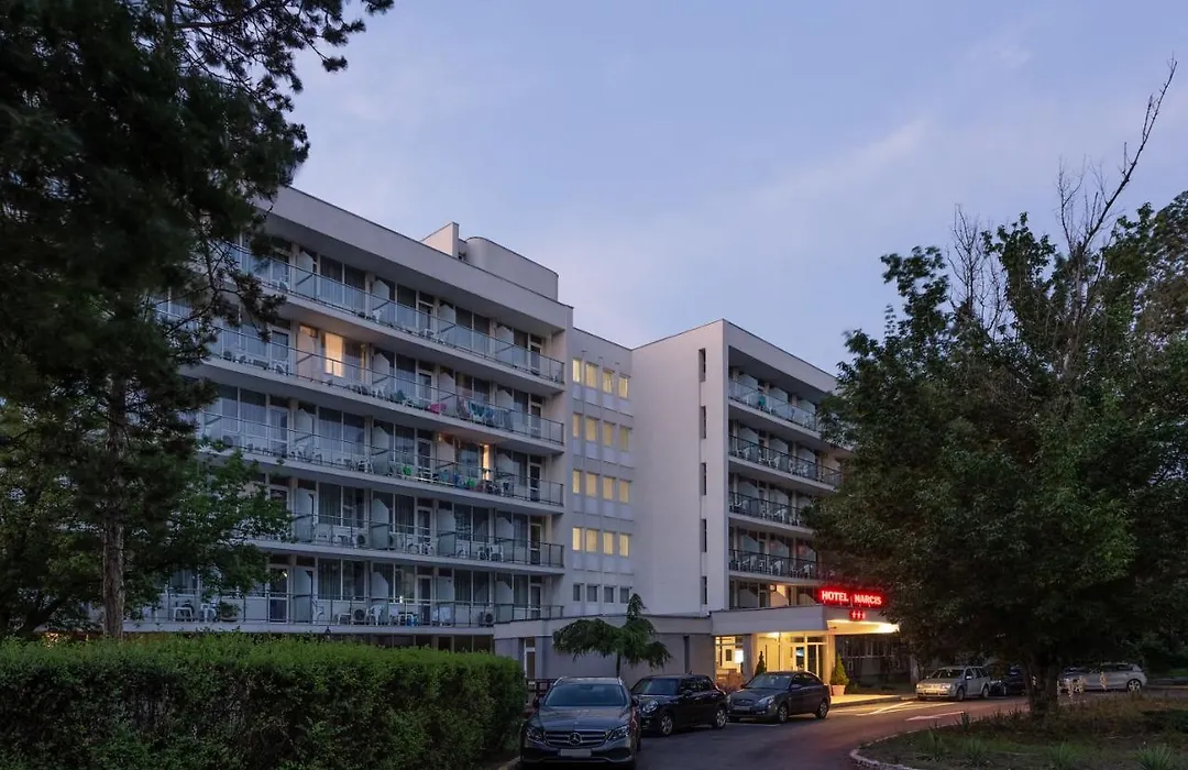 Hotel Narcis-1