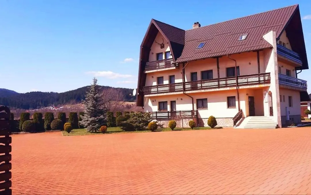 Pensiunea Miorița Putna-1