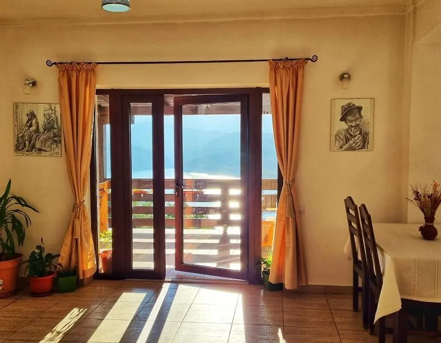 Pensiunea La Bunica-1