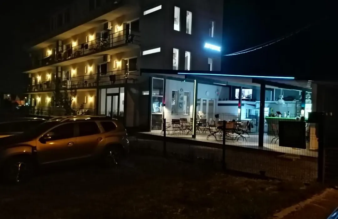 Autentic Boutikue-1