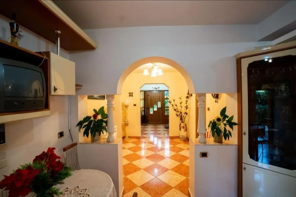 Casa Mona-1