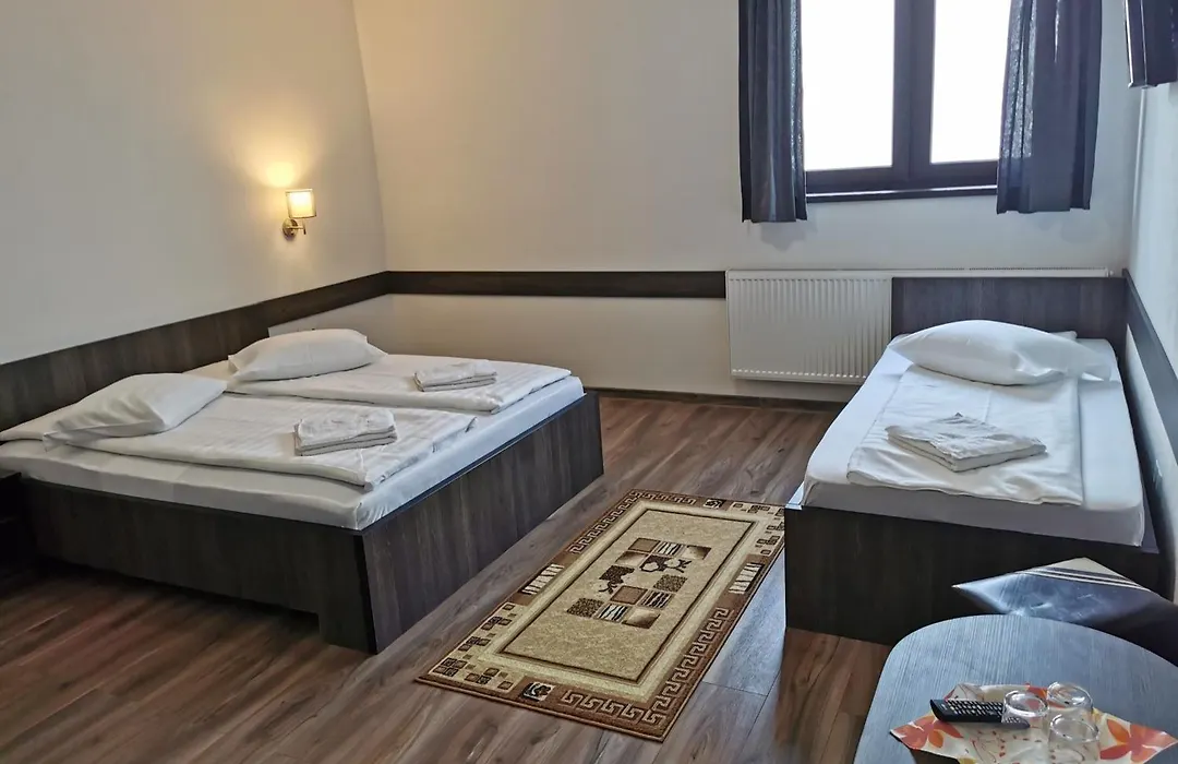 Hotel Tranzit-1