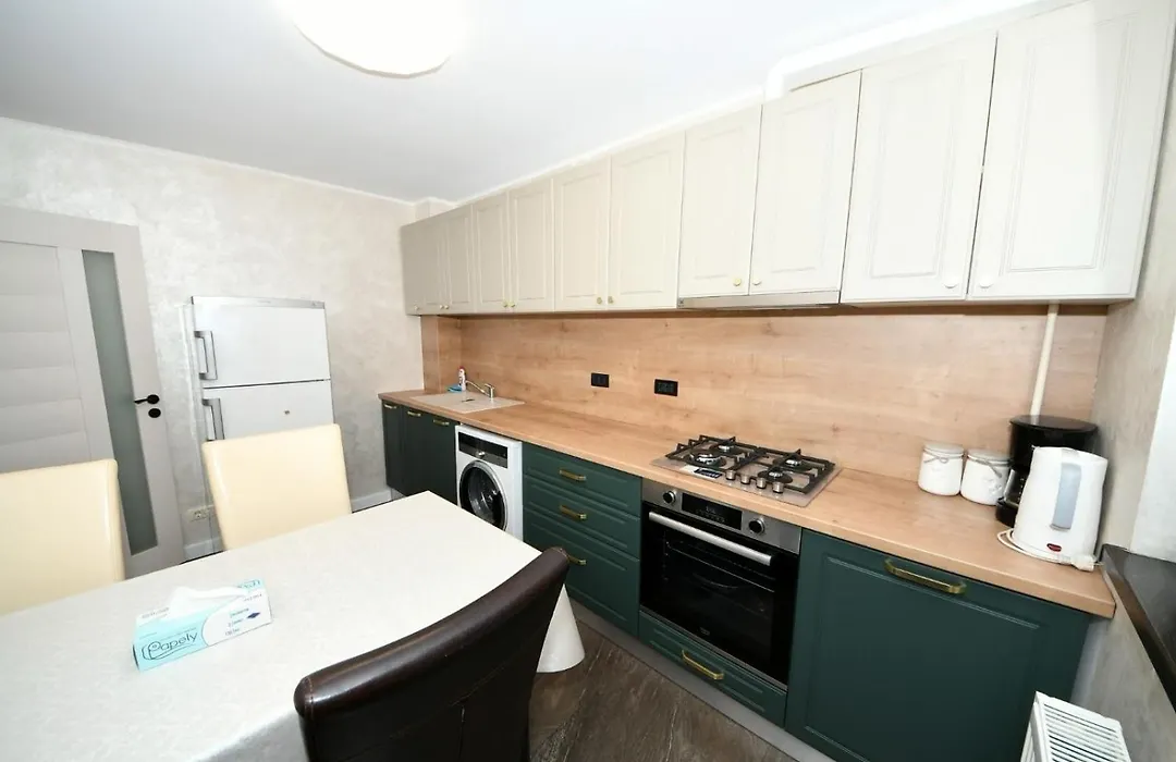 FLY - Regim Hotelier Galati-1