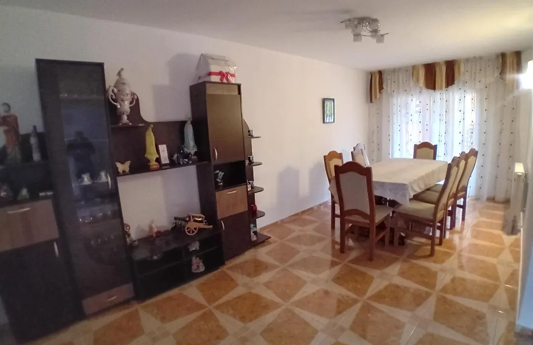 Casa Larisa-1