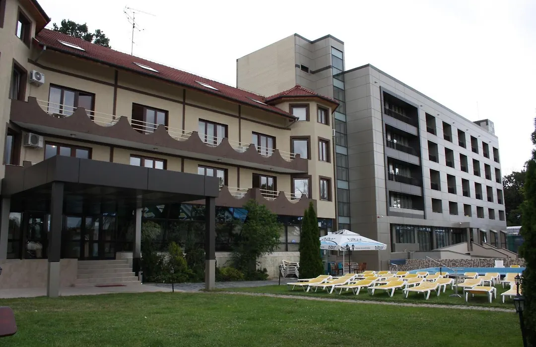 Hotel President-1