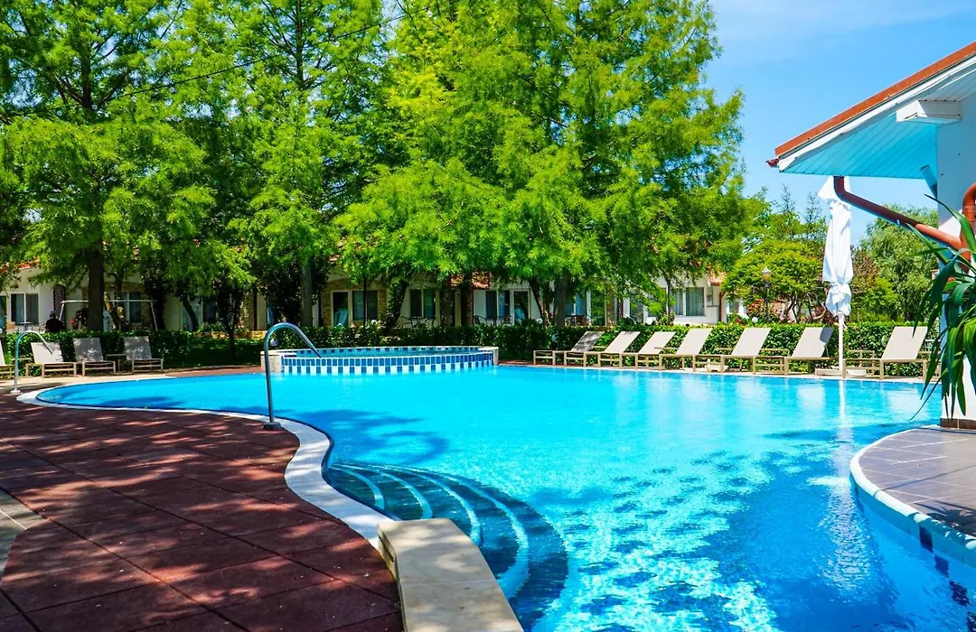 Steaua Apelor Family Resort-1
