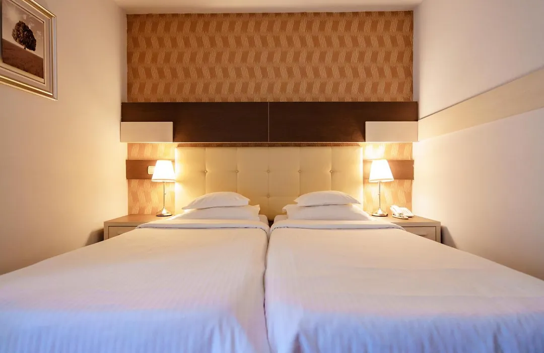 Bacolux Afrodita Resort&SPA, Herculane-1