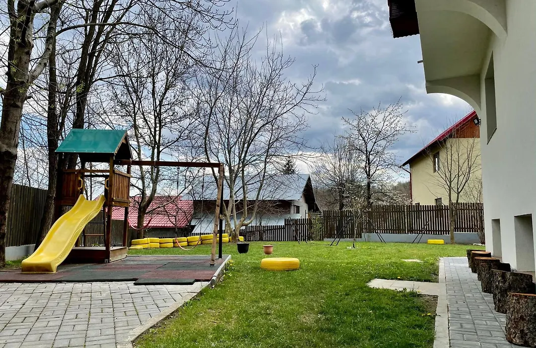 Casa din Plai-1