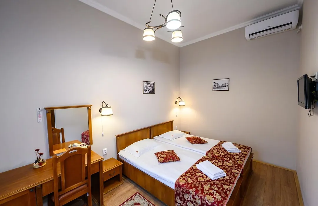 Hotel Transilvania-1