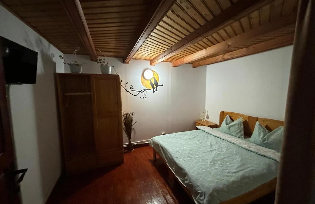 Casa Colt De Rai-1