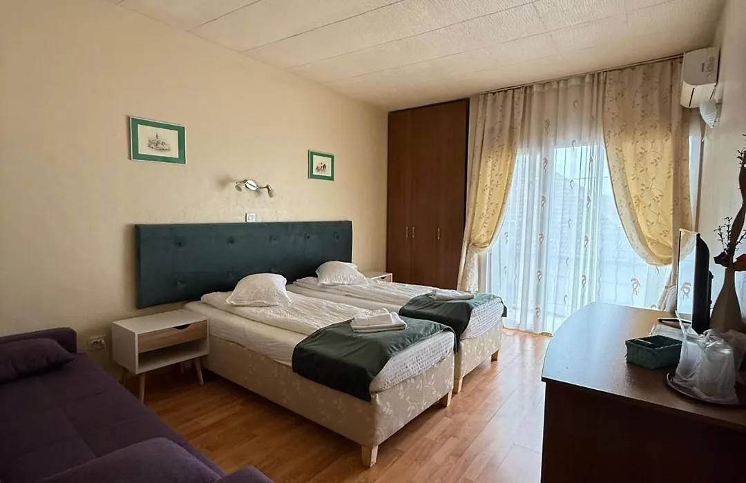 Vila Veche-1