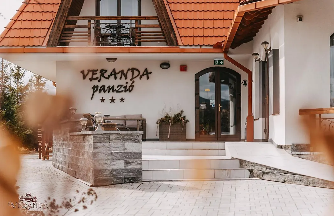 Veranda Panzio-1