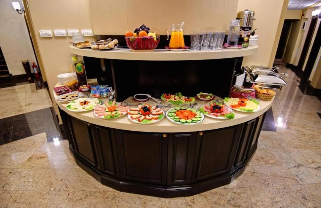 Hotel Carol-1