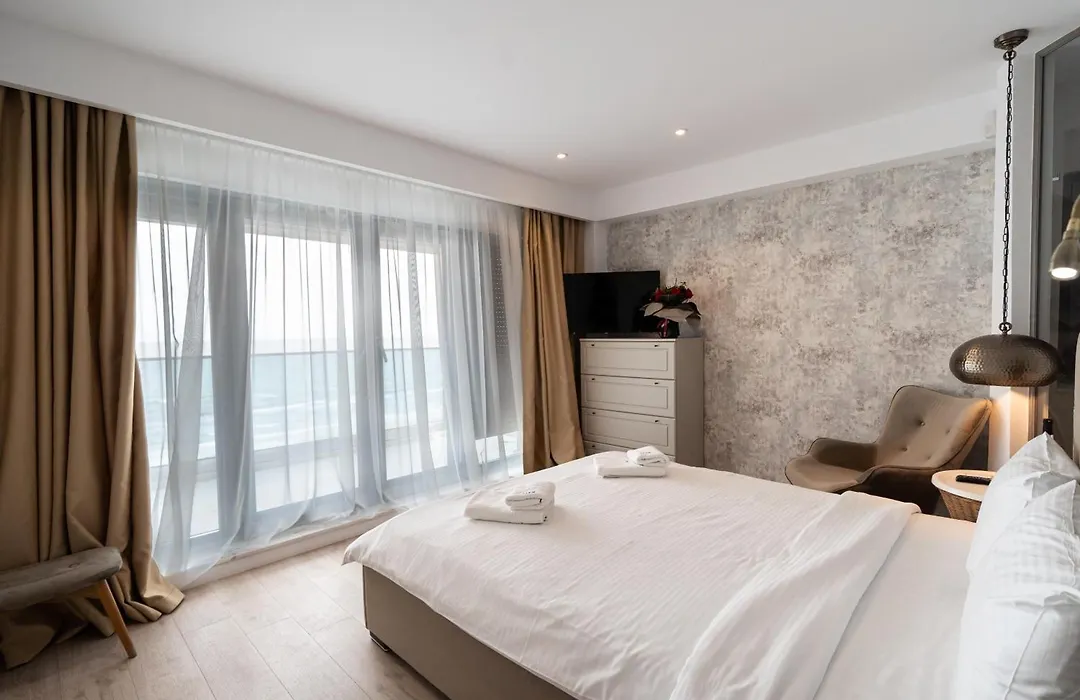 Wave 2 Promenada Apartments-1