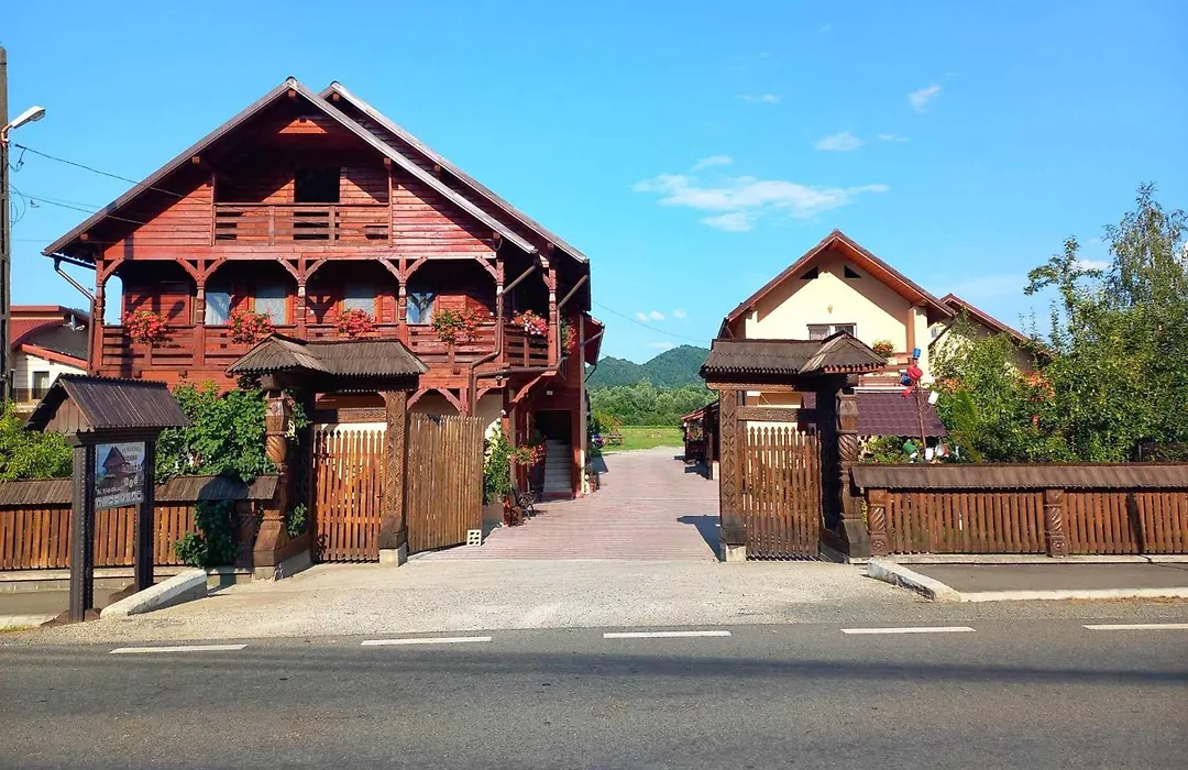 Pension Ioana Lavita-1
