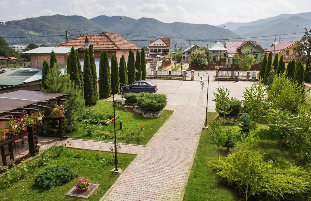 Pensiunea Roua-1