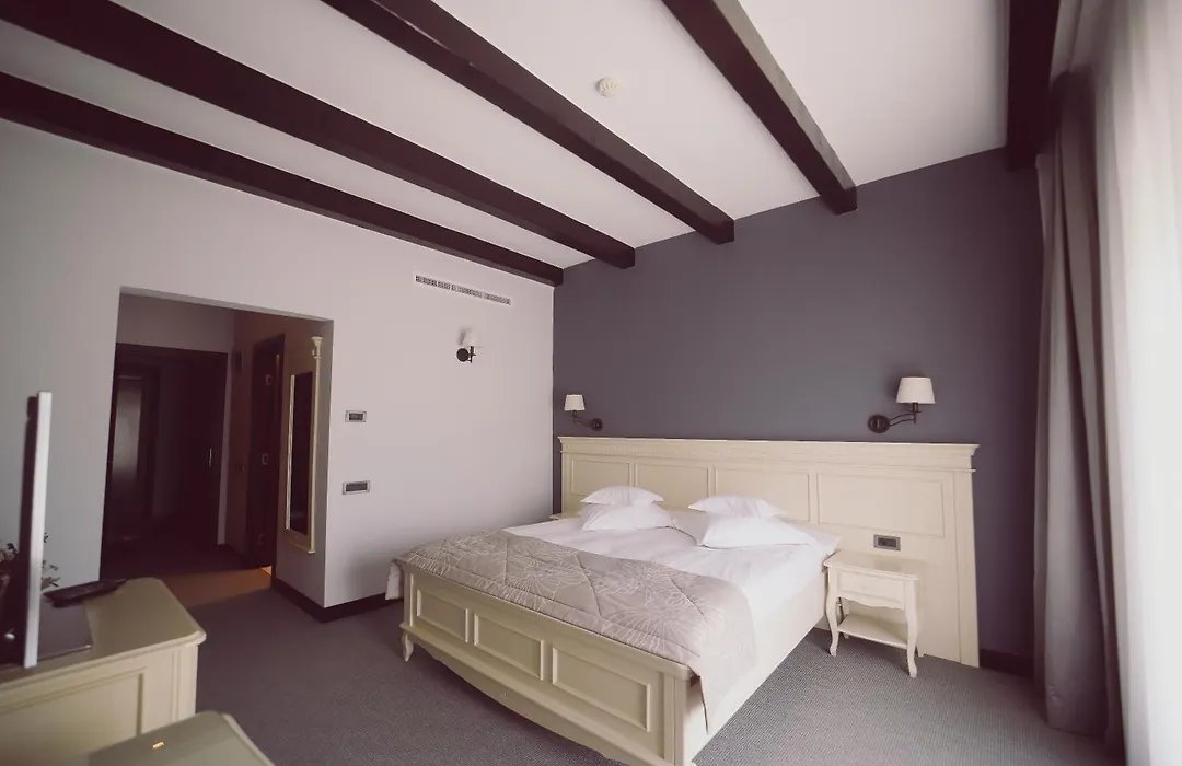 Hotel Helen-1