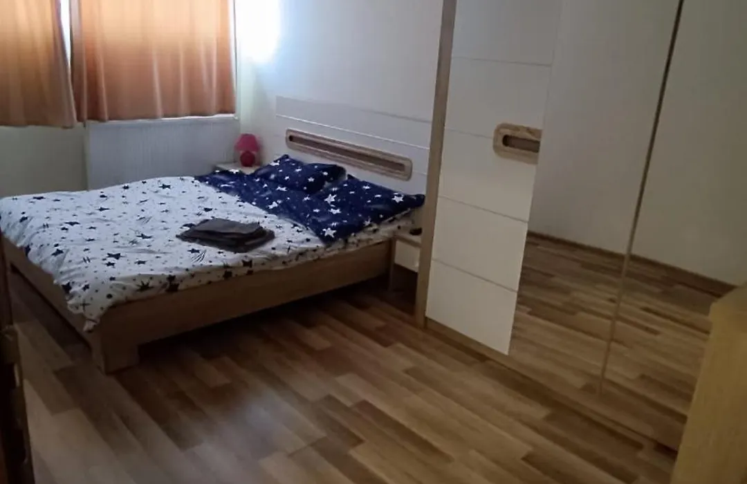 Hunyadi Luxury Ciresica-1