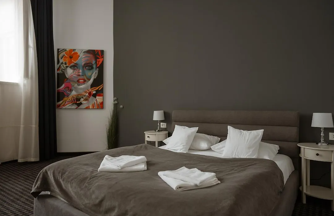 Ivana Hotel-1