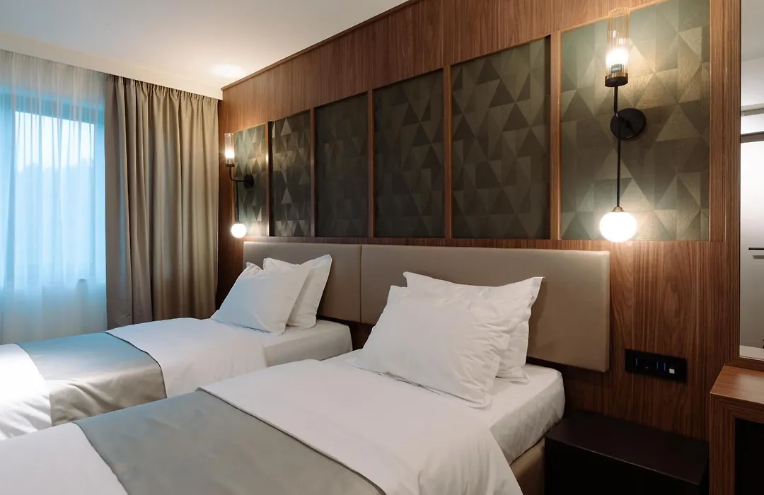 Hotel Savior-1