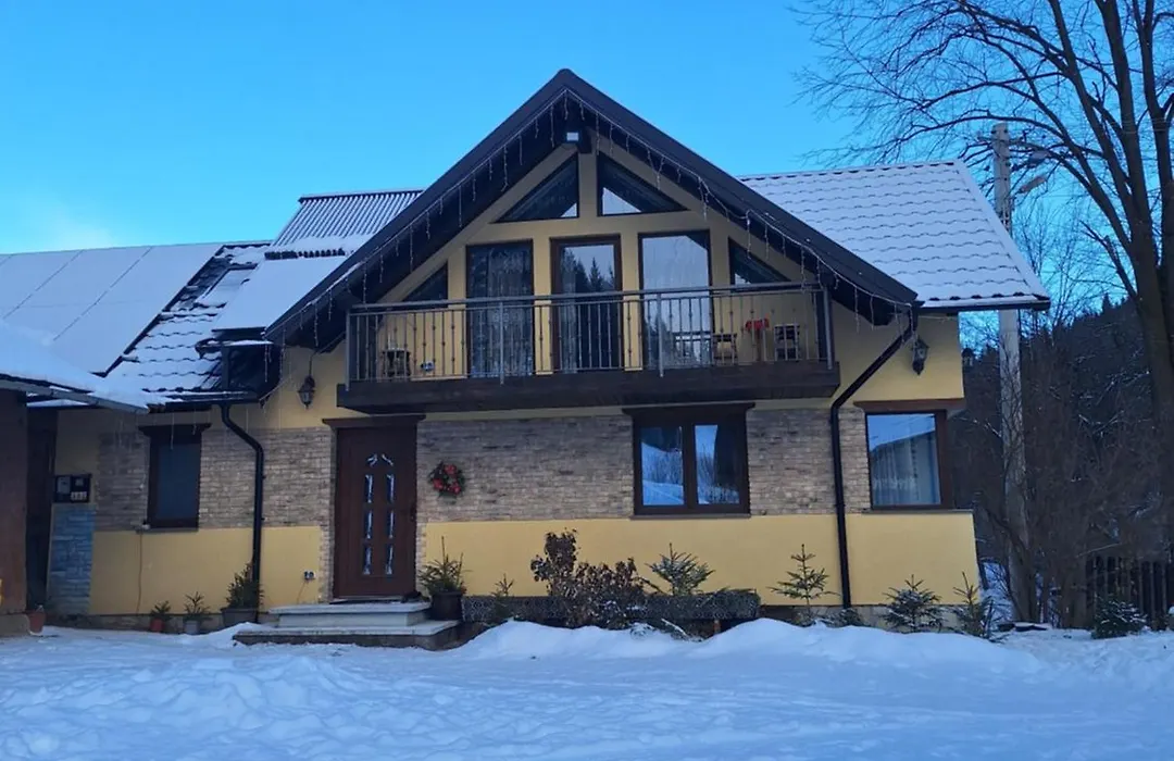 Pensiunea Casa Fierarul din Bucovina-1