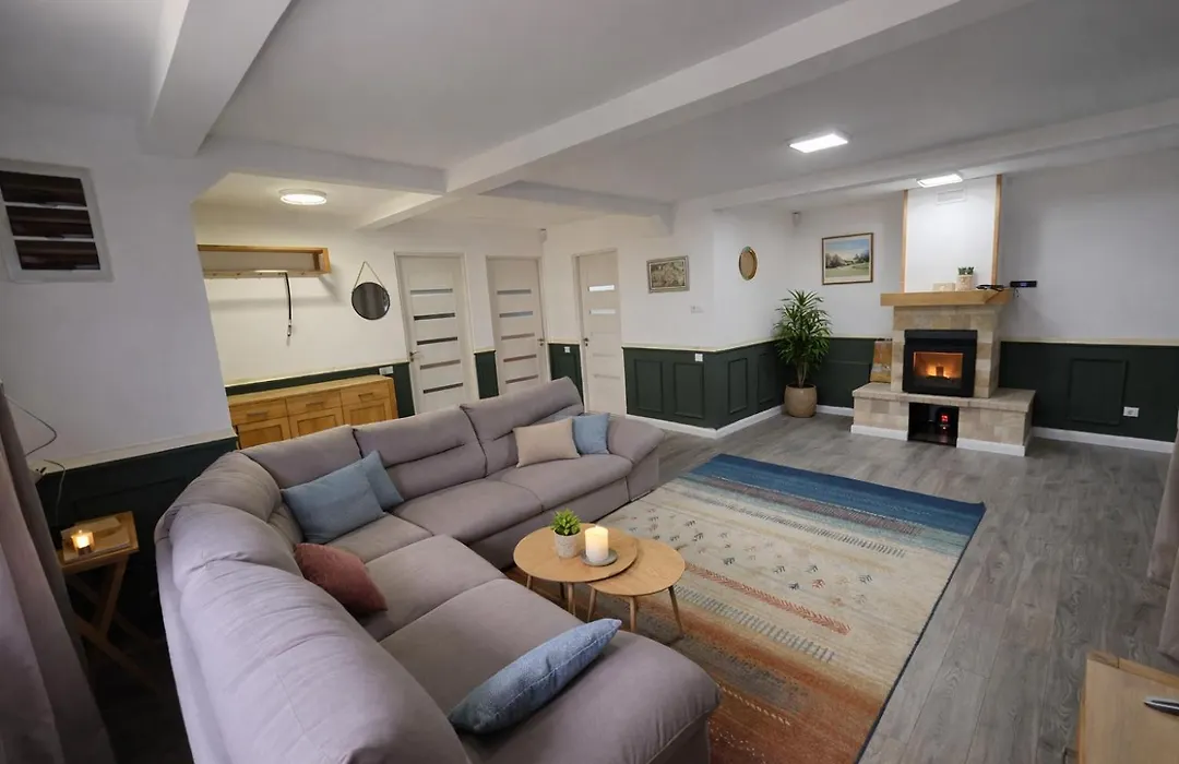 Casa Elis Piscina, Jacuzzy , Sauna, Ciubar-1