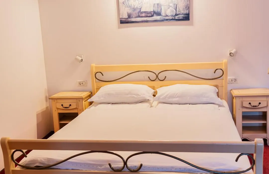 Hotel Traube-1