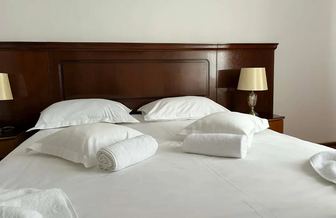 Hotel Emma Est-1