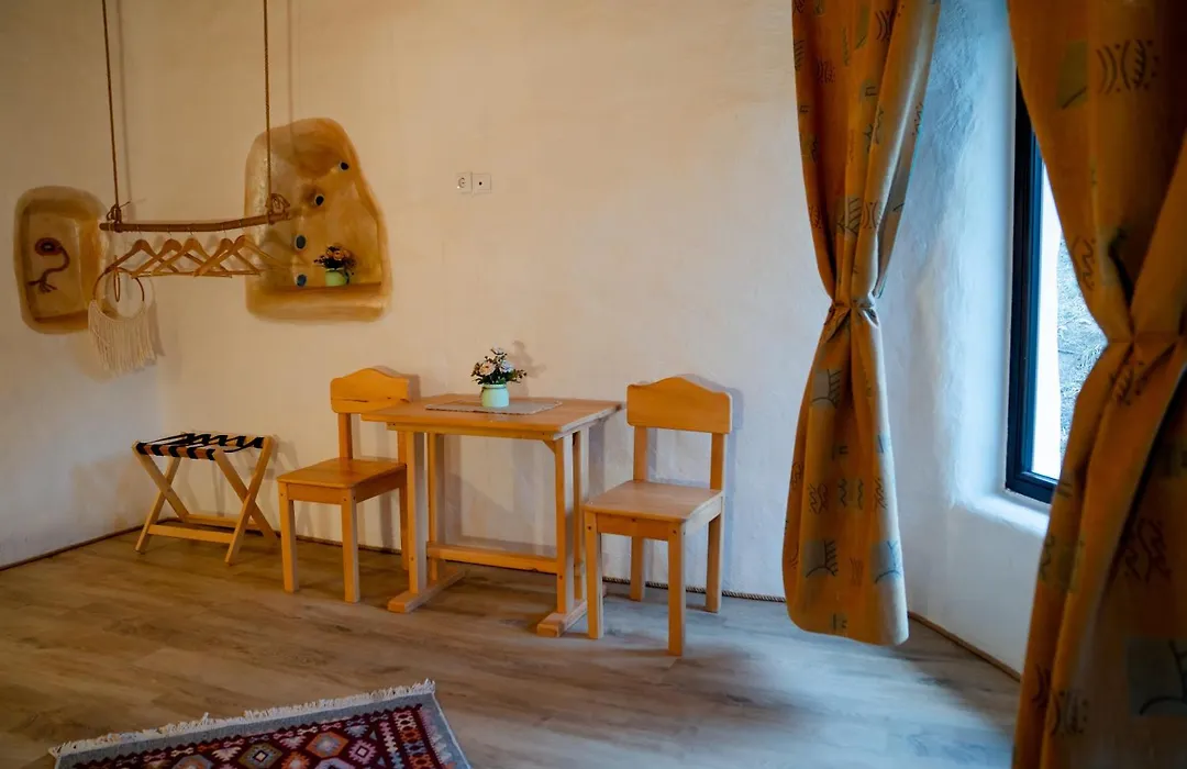 Cob Village - Casute din lut, self check-in, experienta in natura-1