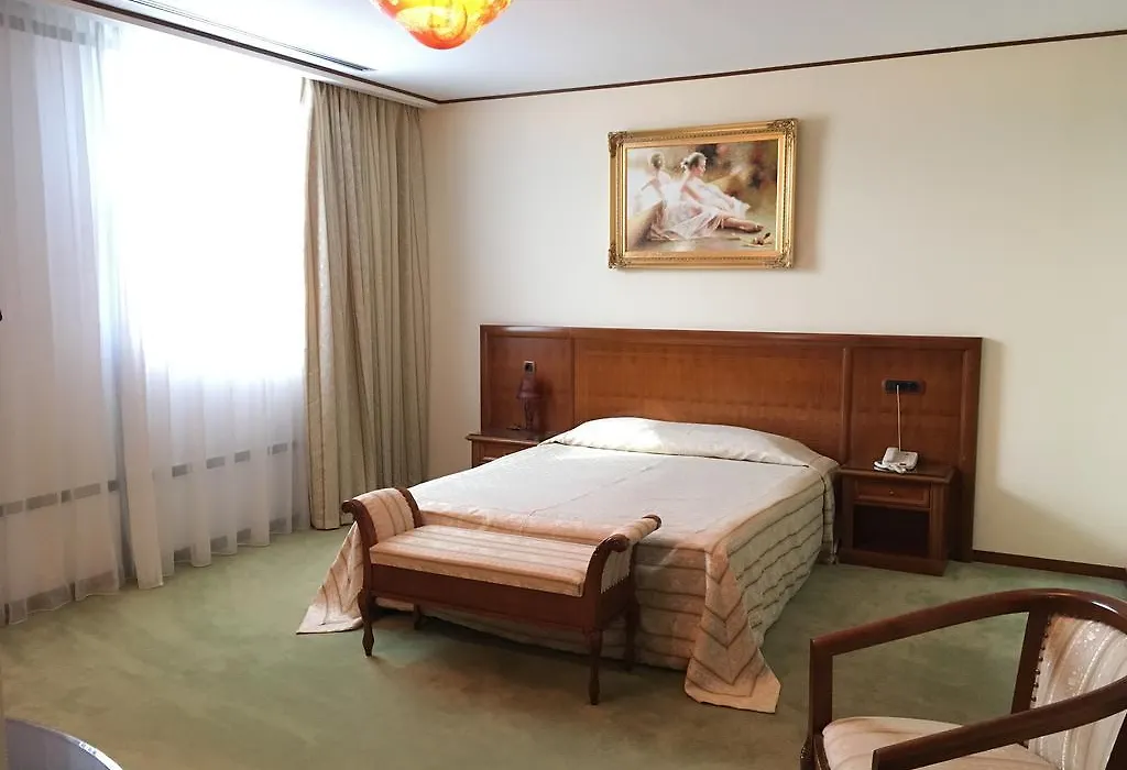 Alexander Hotel-1