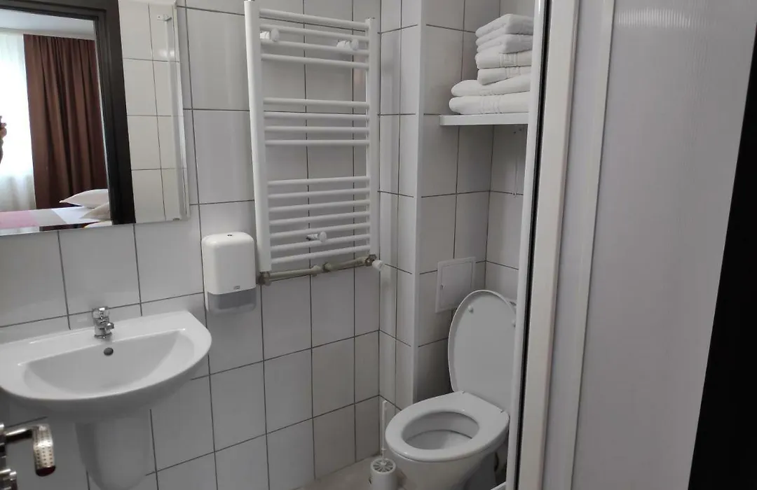 Hostel Caliman-1